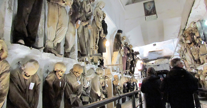 Kapucinus katakombák Palermóban / Wikimedia Commons