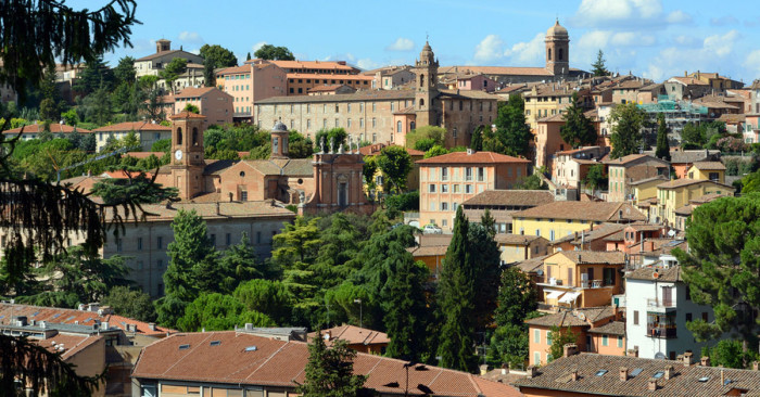 caut pentru munca de la casa umbria