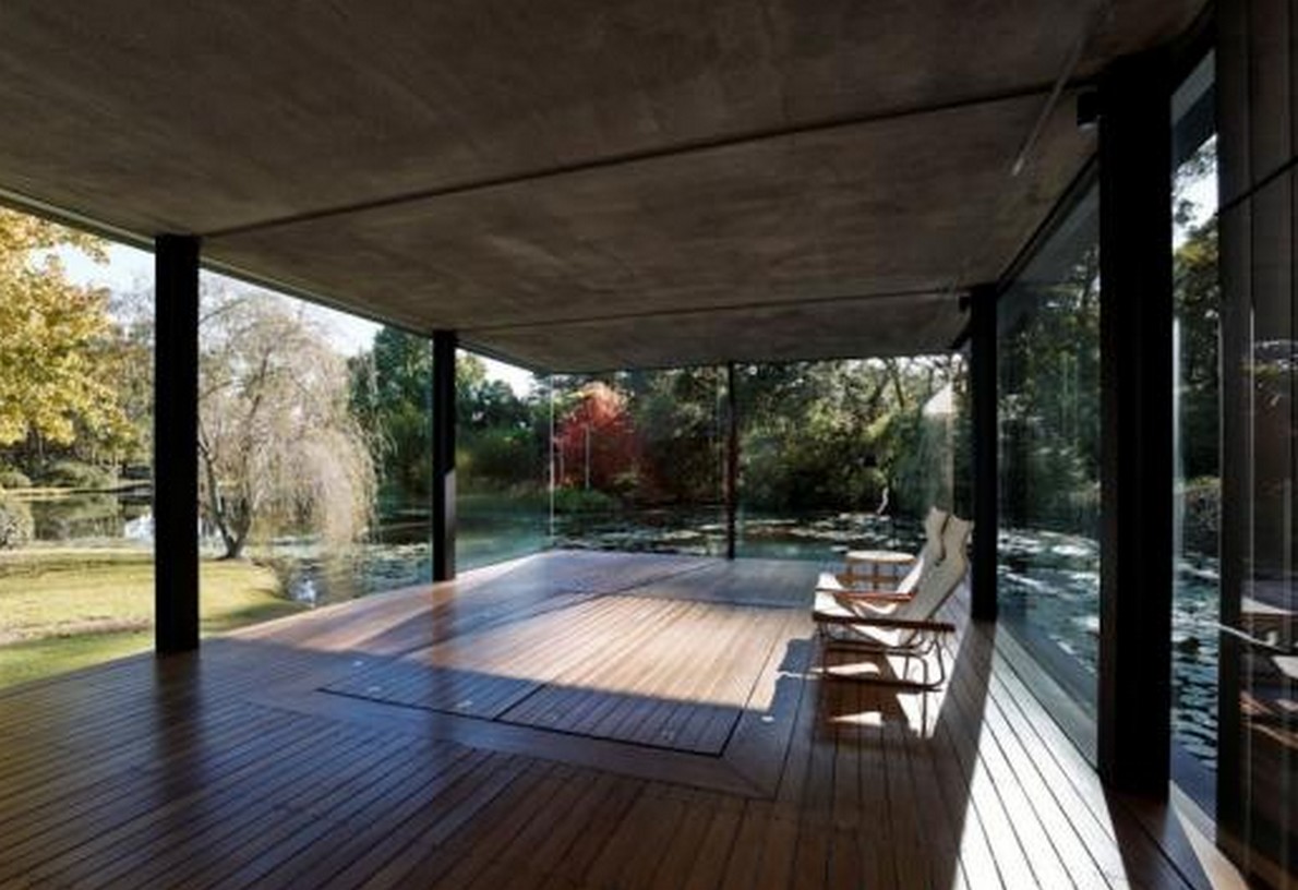 In australia una casa minimalista in legno e vetro progettata da ...