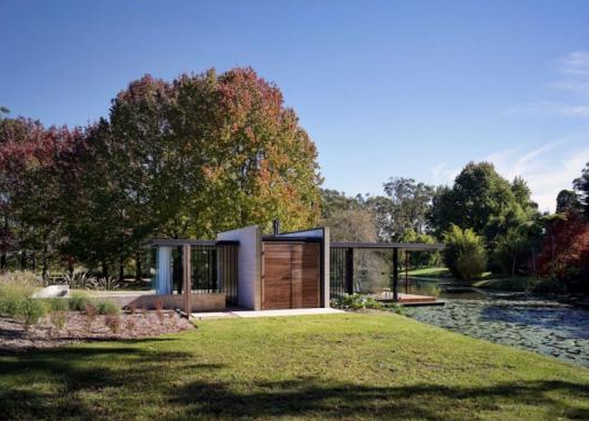 In australia una casa minimalista in legno e vetro progettata da ...