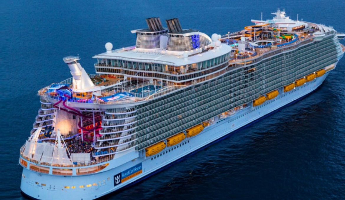 Una visita a Symphony of the Seas, la nave da crociera più grande del