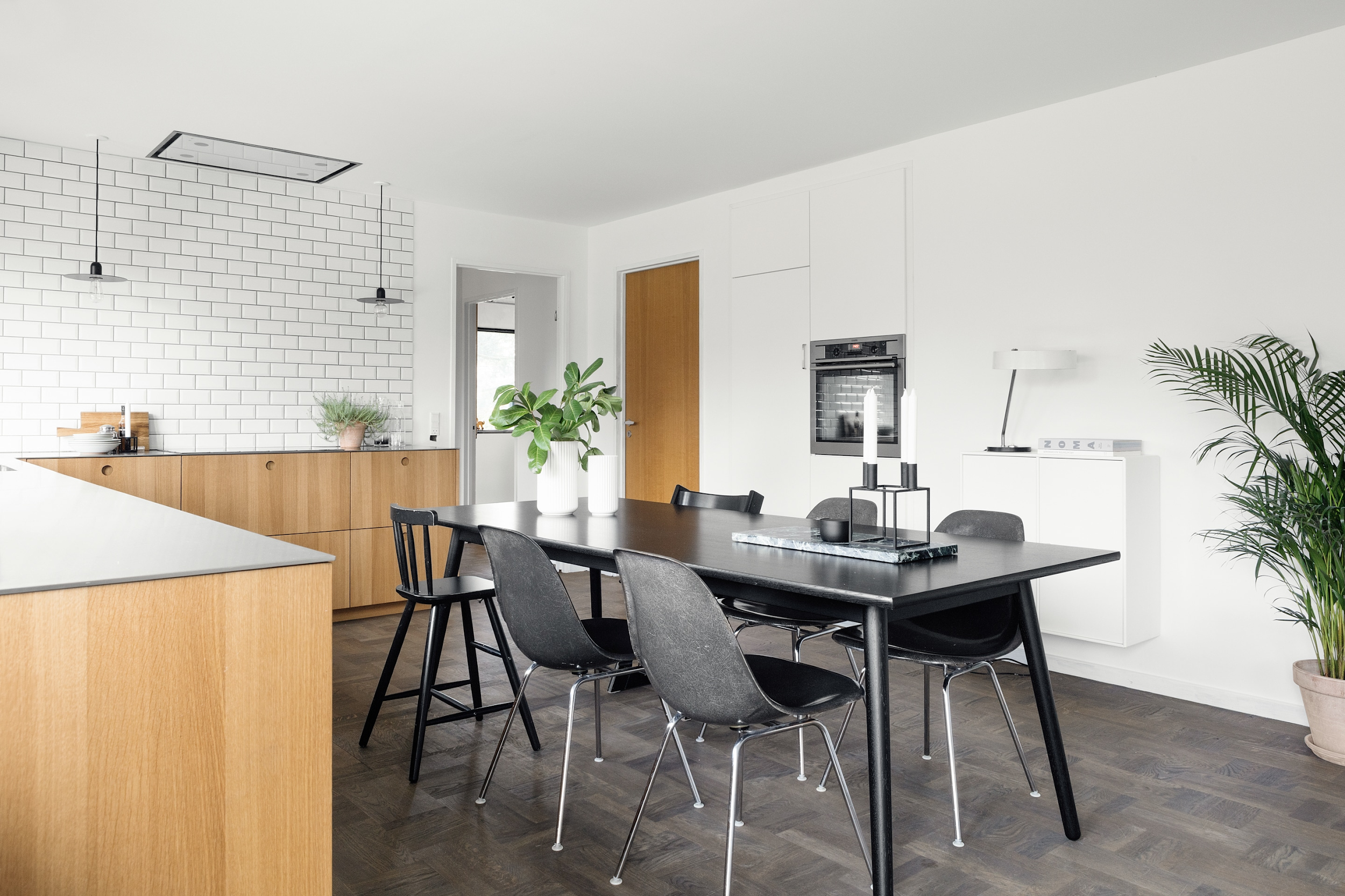 Uno Studio Darchitettura Spiega Come Trasformare I Mobili Ikea In
