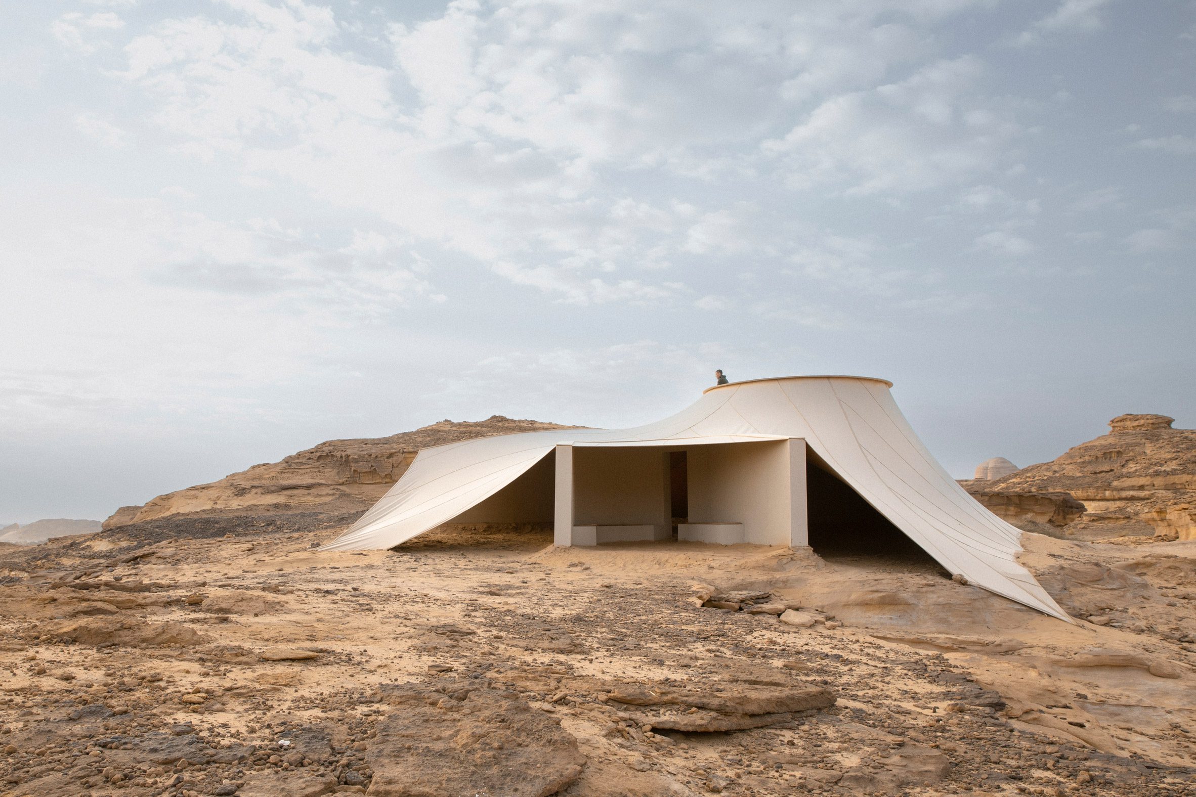 Le piattaforme panoramiche del deserto AlUla in Arabia Saudita