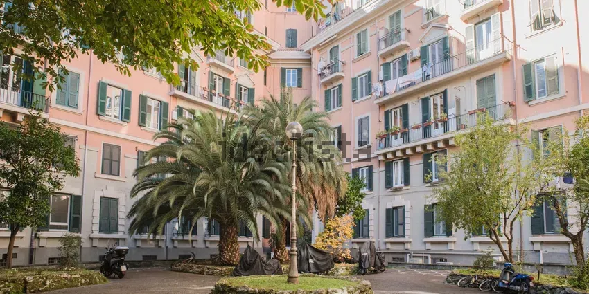 Trilocale in via Chiana, 50