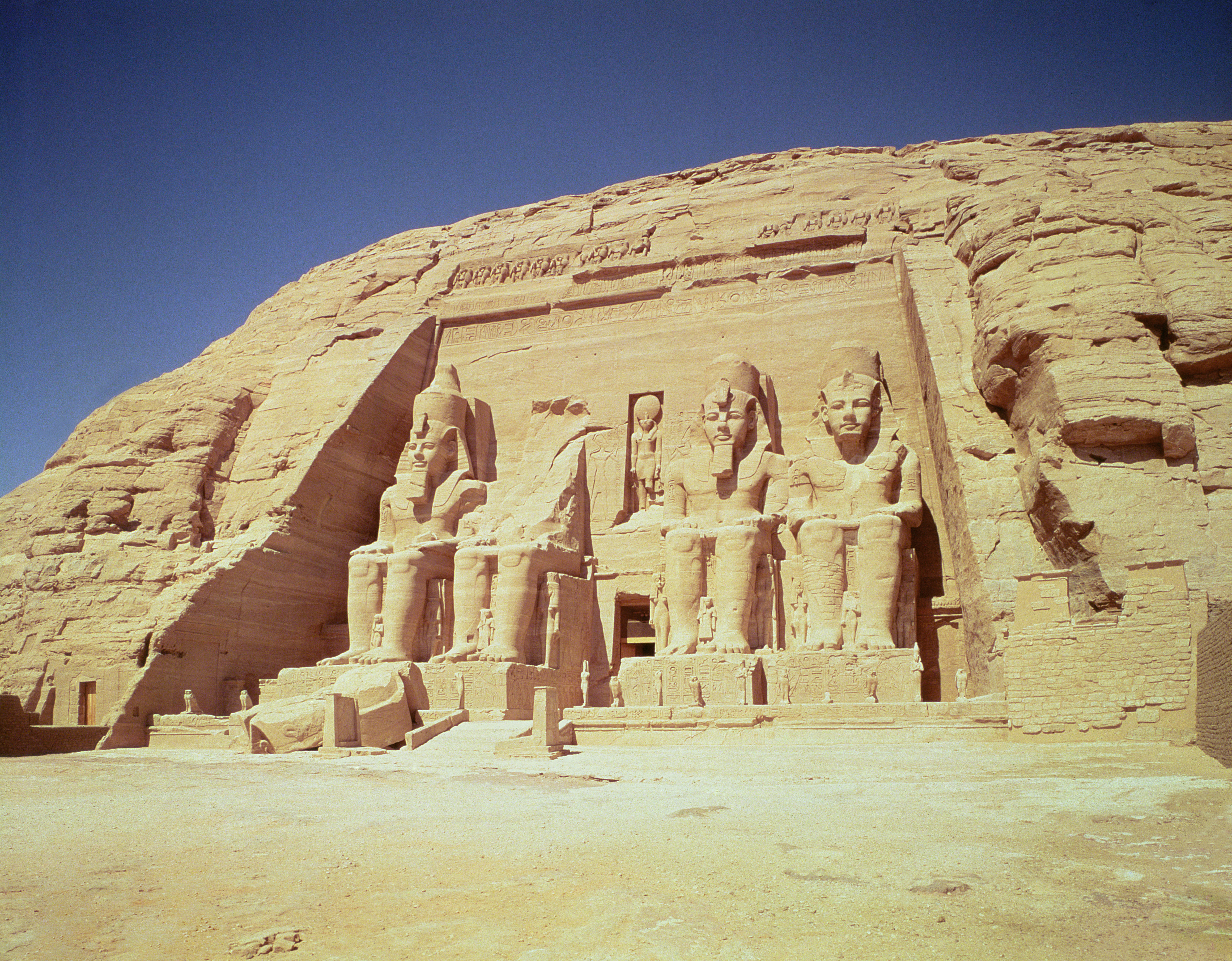 tempio abu simbel spostamento 