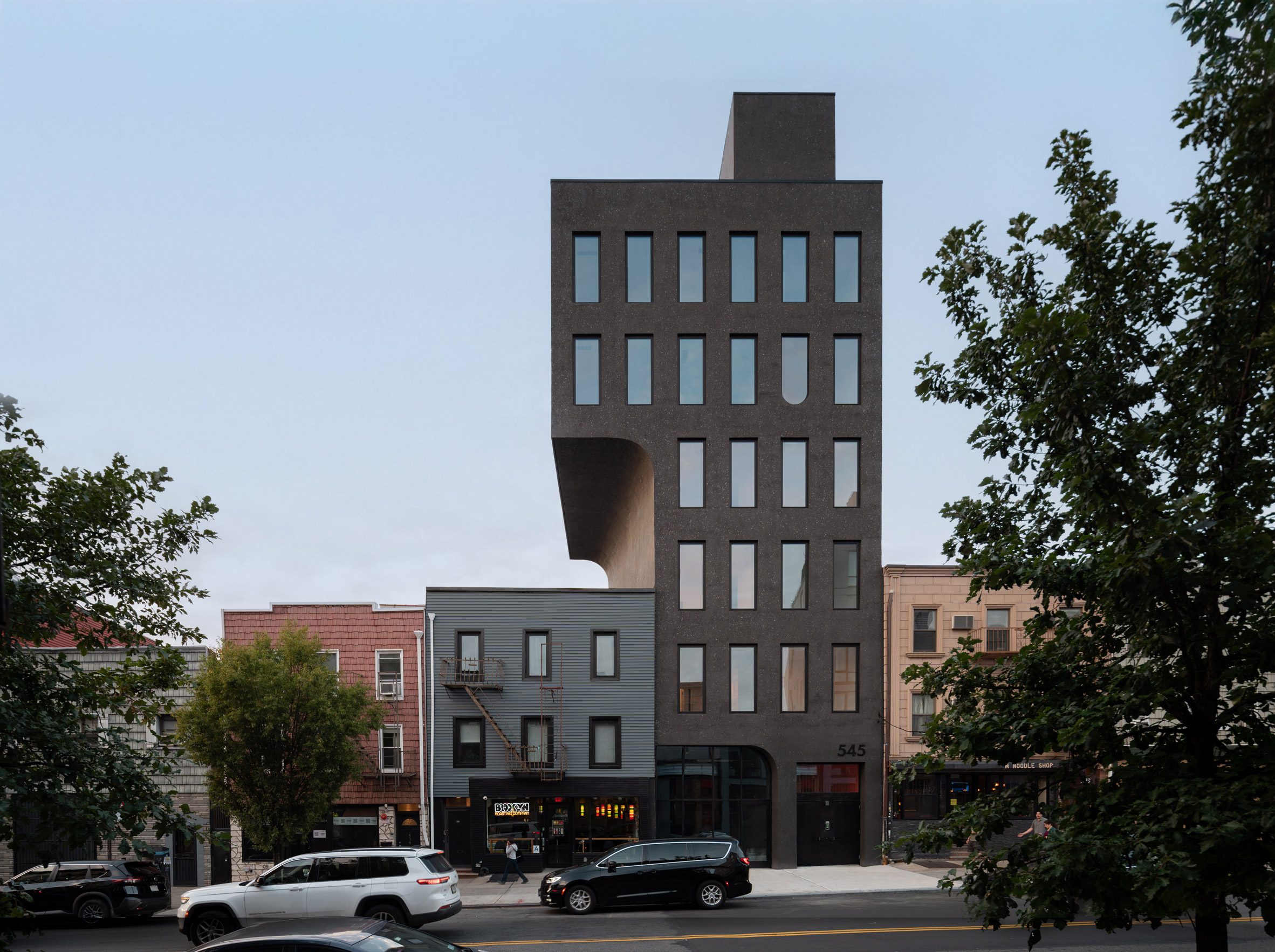 L'edificio 545 Metropolitan si trova a Williamsburg, Brooklyn