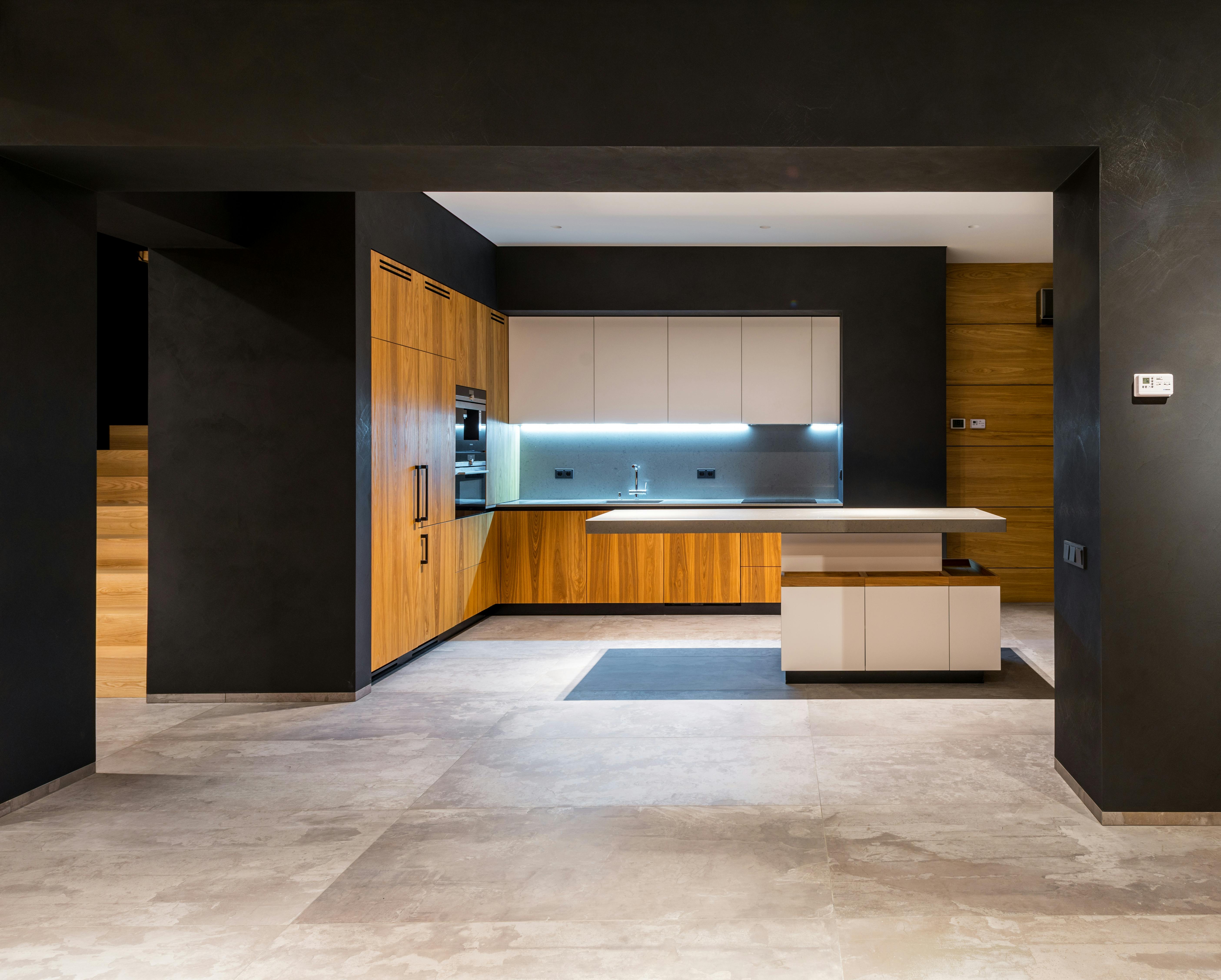 Cucina di lusso con mobili in legno
