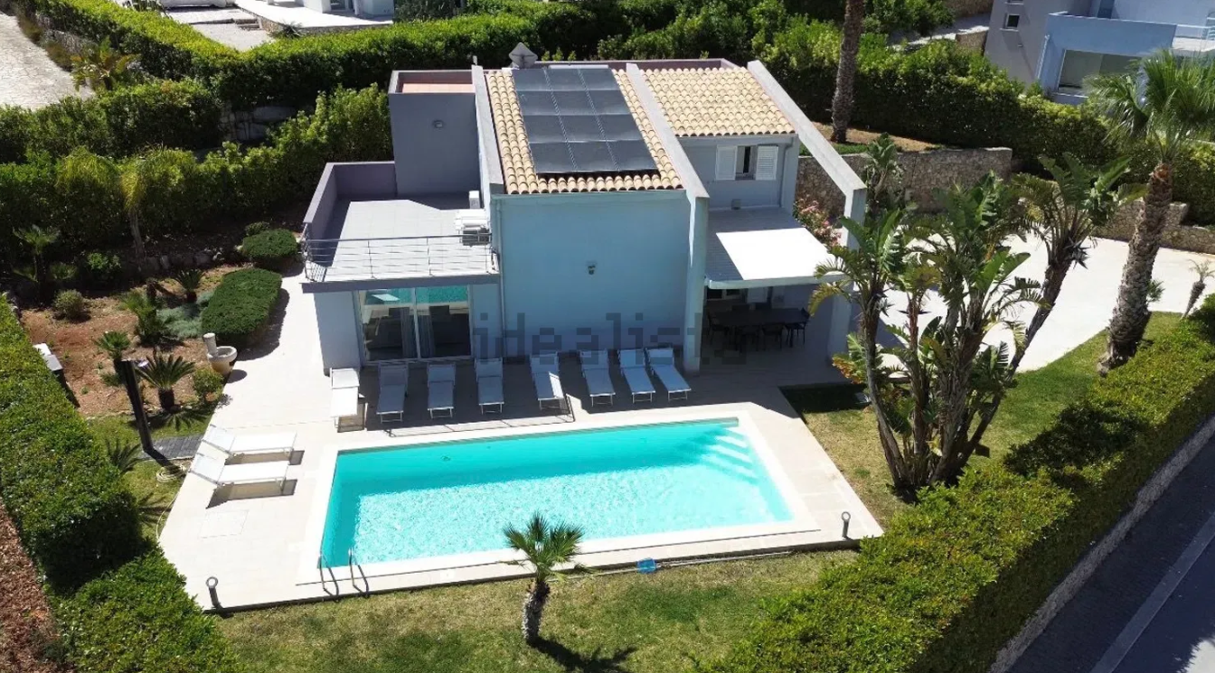 villa con piscina