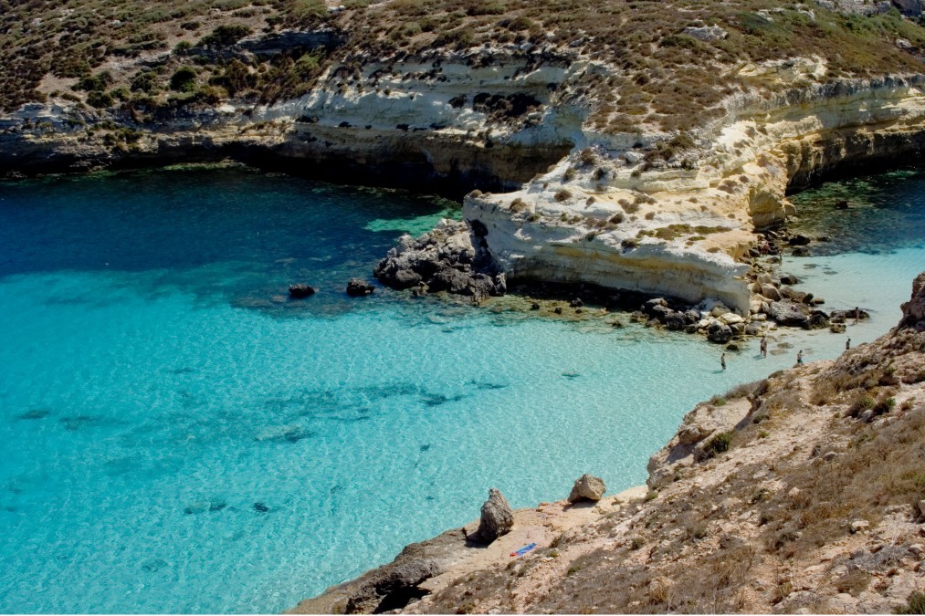 https://st3.idealista.it/news/archivie/styles/amp_1200x675_16_9/public/2026-02/images/rabbit_islet_isola_dei_conigli_-_lampedusa_-_2.jpg?VersionId=DRULyisnSfr5_SC98gh85LnTwWGsxQGP&itok=a0Bghcsz