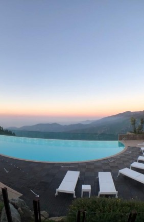 Propriété en Italie avec piscine et vue