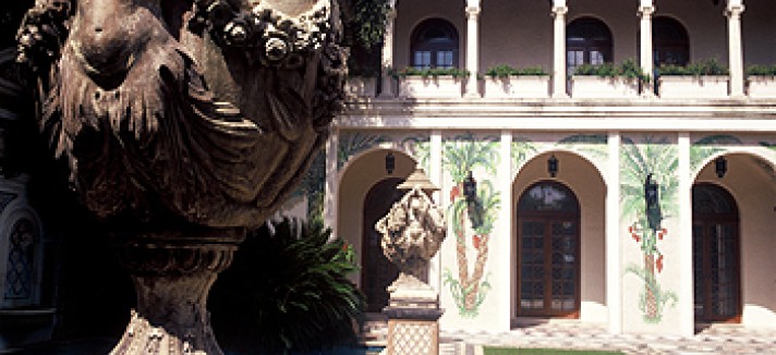 courtyard_pool