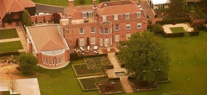 beckingham-palace1