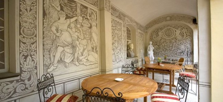 frescos