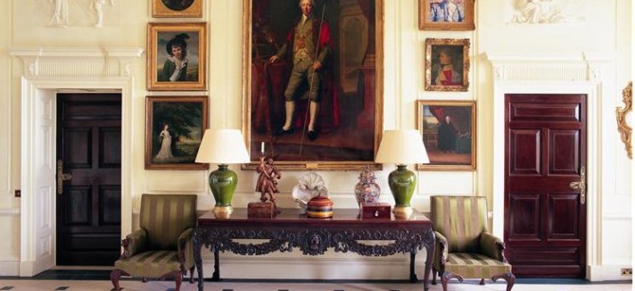 the-hallway-is-very-formal