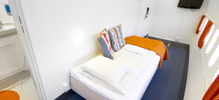 this-one-looks-like-a-tight-squeeze-but-still-more-comfortable-than-an-economy-class-seat