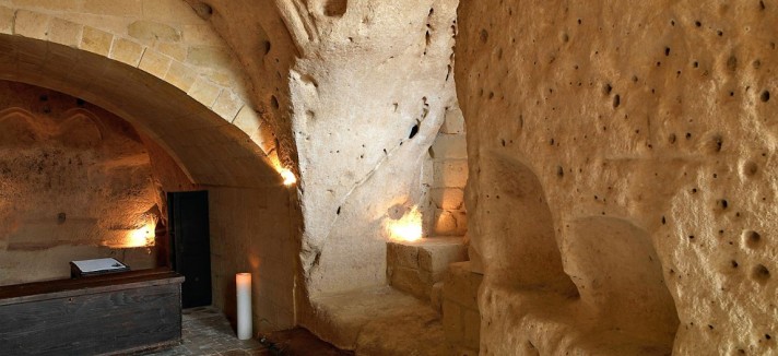 Le-Grotte-Della-Civita2