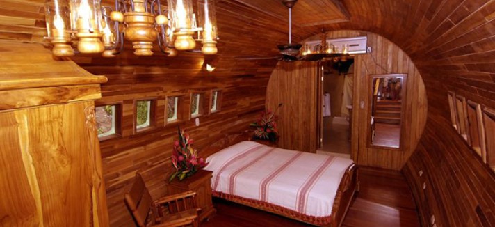 airplane-hotel-4