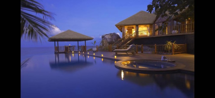FREGATE-ISLAND-PRIVATE-infinity-pool
