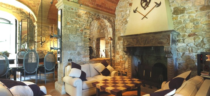 Luxury-Italian-Castle-Tuscany-07