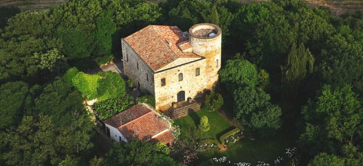 Luxury-Italian-Castle-Tuscany-08