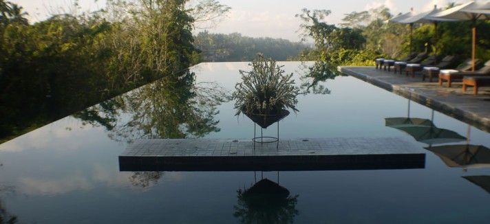 infinity-pool-honeymoon-Alila-Ubud-Bali