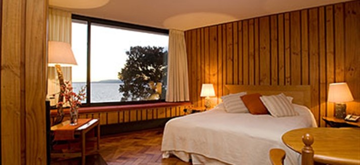 hotel-rooms-suite.jpg.1024x0