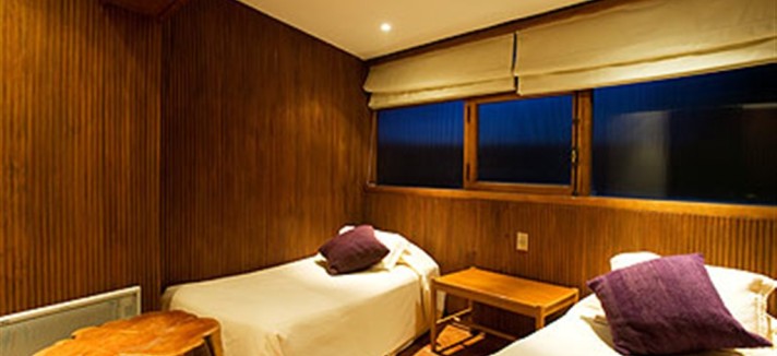 hotel-rooms-suitefam.jpg.1024x0