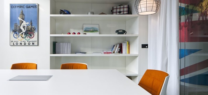meeting-room-table_2303590k