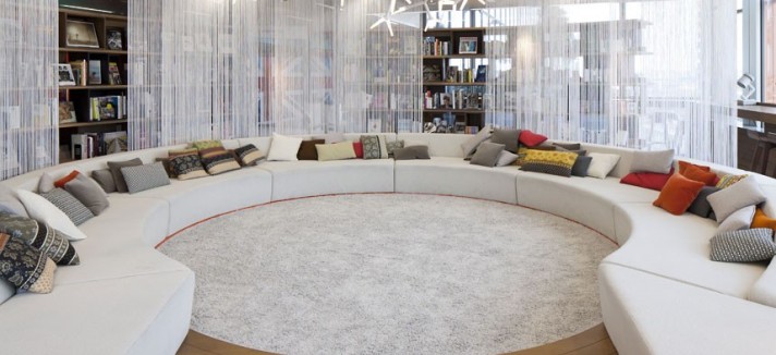 white-seating_2303579k