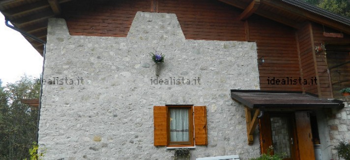 g_9767732