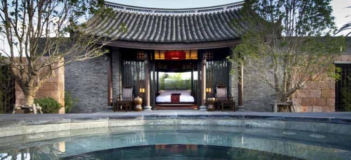 Deluxe-Garden-Villa-2_bthr_room_carousel