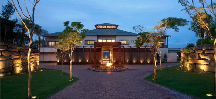 A-Palace-in-the-Mountains-19-1150x767