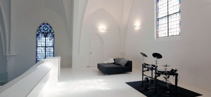 church-conversion-into-residence-utrecht-the-netherlands-zecc-architects-1