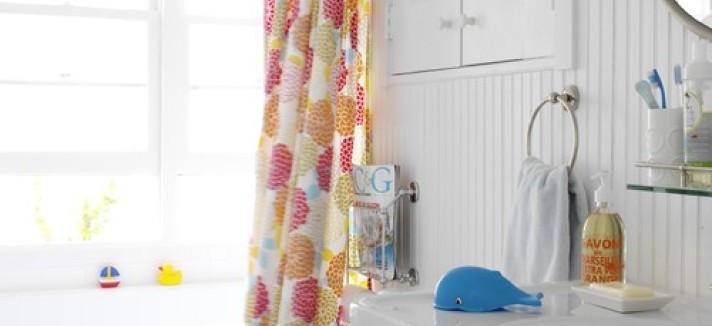 eclectic-bathroom