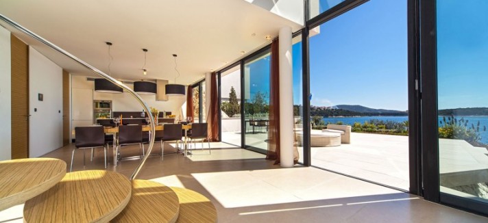 La casa al mare si prenota all'ultimo minuto