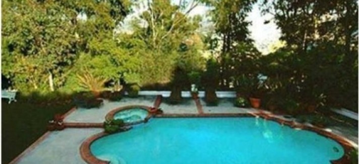 robert-pattinsons-rental-pookl-7d4849-566x430