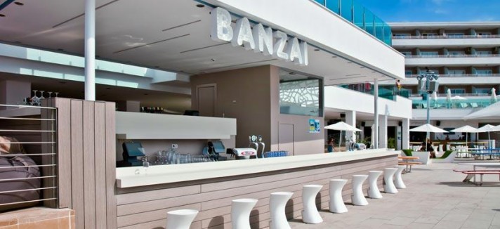 20awavehouse-banzaibar