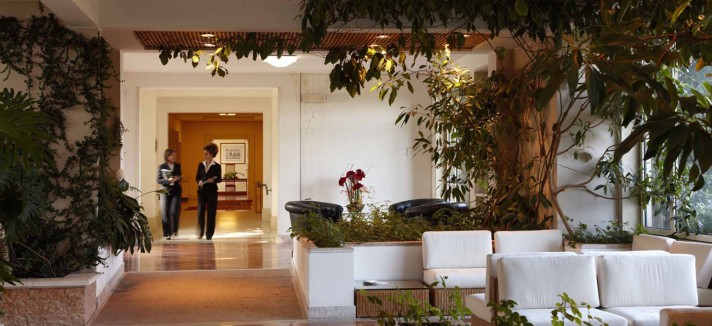 HOTEL-6
