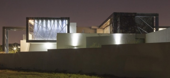 mm-House-Ber-design-by-Nico-van-der-Meulen-Architects-01-640x331