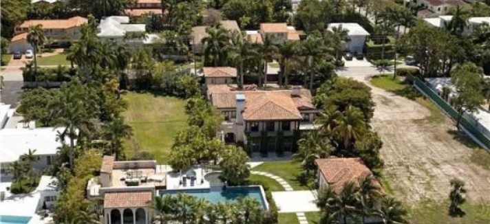 Matt-Damons-home-aerial-2e8204-573x430