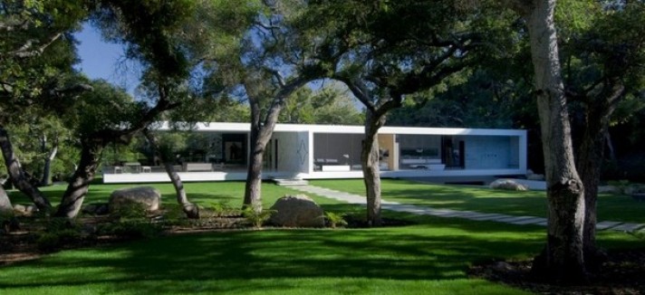 The-Luxury-Glass-Pavilion-House-by-Steve-Hermann