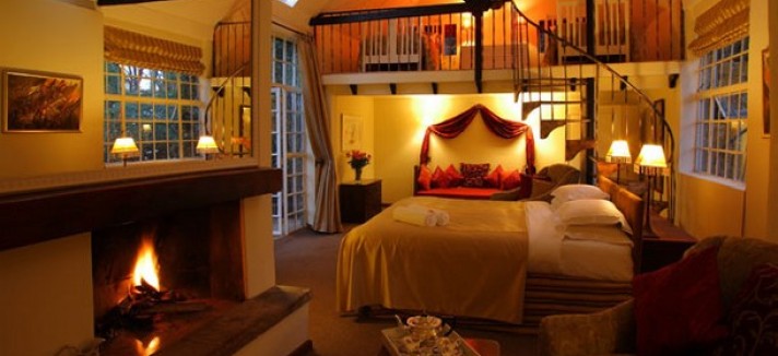 giraffe-manor-room1