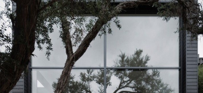 Studio-Four-Designed-Ridge-Road-Residence-in-Australia-4
