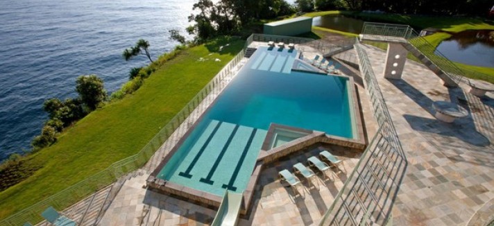 Water-Falling-Estate-on-The-Big-Island-5-950x633