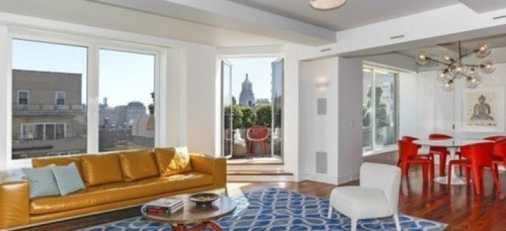 keith-richards-apt-living-room-cbfab4-573x430