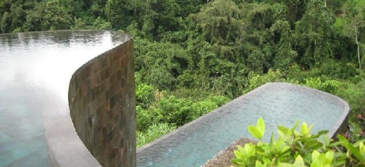 double-infinity-pool-ubud-hanging-gardens-bali-indonesia