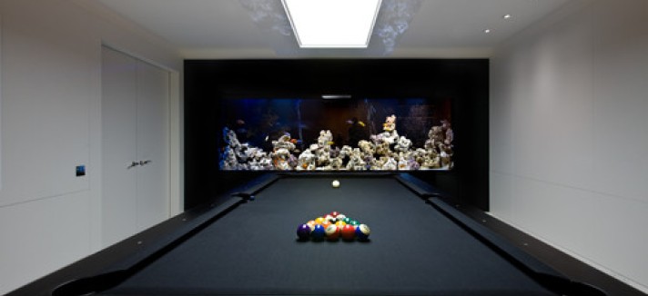 contemporary-family-room
