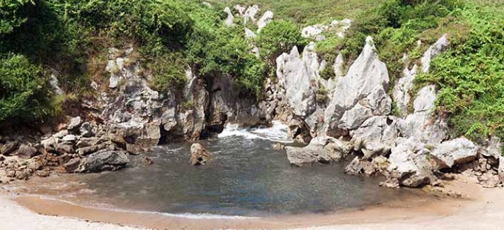 playa_de_gulpiyuri_asturias