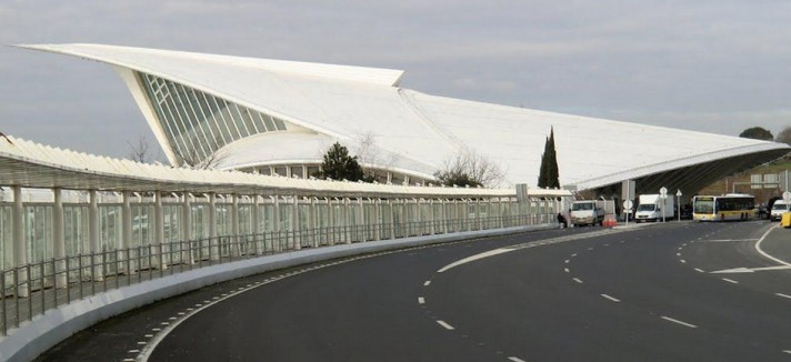 L'aeroporto di Bilbao progettato da Calatrava