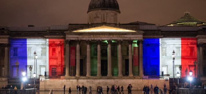 Il Municipio di Washington illuminato per ricordare le vittime